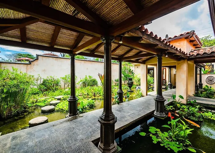Сasa de vacaciones Exclusive Beachfront Private Pool, Koi, Bbq *