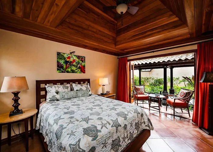 Exclusive Beachfront Private Pool, Koi, Bbq Сasa de vacaciones