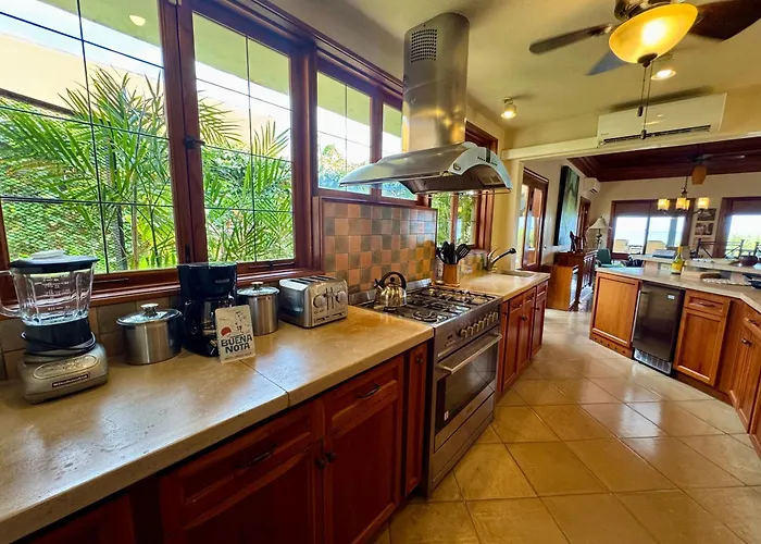 Exclusive Beachfront Private Pool, Koi, Bbq Tamarindo